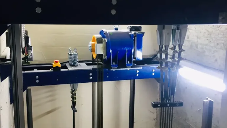 Kuyu tepesinde makine ve taşıyıcı kirişler