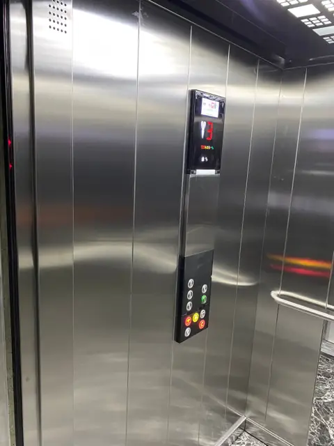 Paslanmaz çelik kabin ve kabin kumanda paneli
